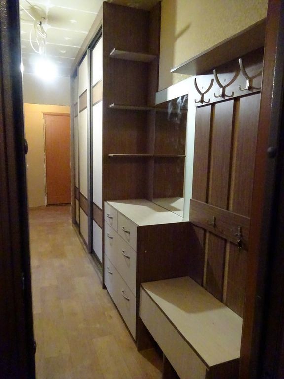 Шкафы в узкий коридор фото