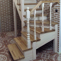 Лестница П-образная с забежными ступенями Сосна-Дуб