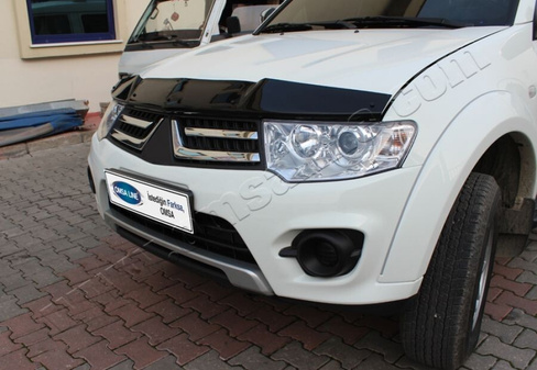 Дефлектор капота Omsa (стеклопластик) Mitsubishi L200 2006-2015