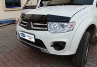 Дефлектор капота Omsa (стеклопластик) Mitsubishi L200 2006-2015