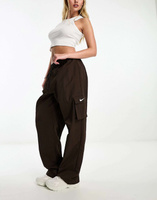 Коричневые брюки-карго из тканого материала с галочкой Nike Mini