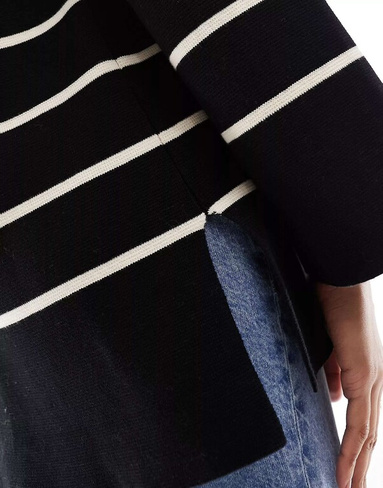 Удлиненный вязаный джемпер с круглым вырезом Selected Femme черного цвета с белыми полосками