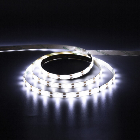 Светодиодная лента luazon lighting с датчиком движения 2 м, ip65, smd2835, 60 led/м, 4хааа, 4000к Luazon Lighting