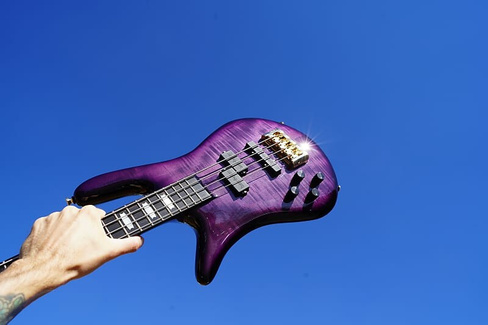 Басс гитара Spector Euro4LT - Violet Fade Gloss - EURO4LTVFGLH Left Handed 4-String Electric Bass Guitar w/ Gig