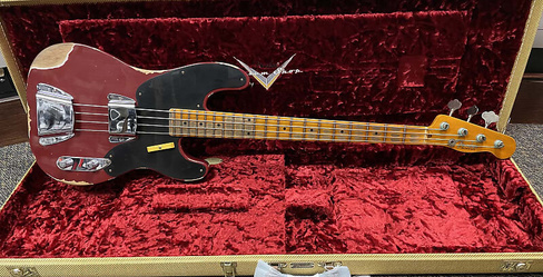 Басс гитара FENDER CUSTOM SHOP LIMITED EDITION '53 PRECISION BASS - HEAVY RELIC, AGED CIMARRON RED 2023 - AGED CIMARRON
